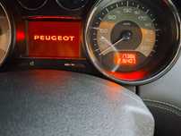 RCZ peugeot uszkodzony