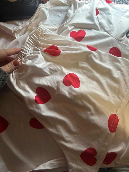 Молочного кольору піжама