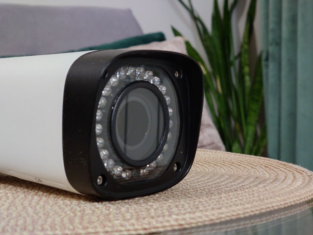 Kamera monitoringu IP z zoomem Dahua DH-IPC-HFW2220RP-ZS