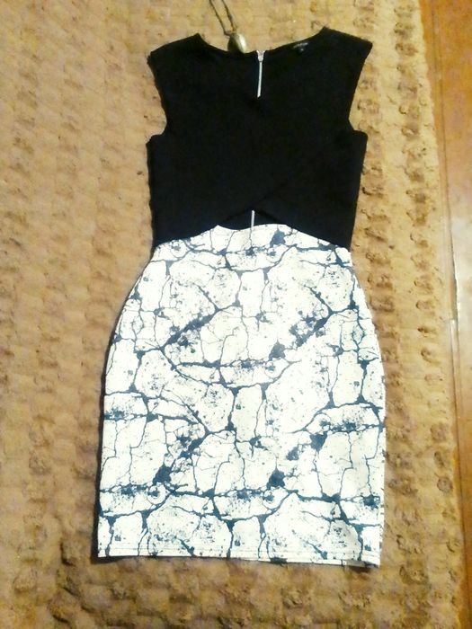 Продам сукню River islang