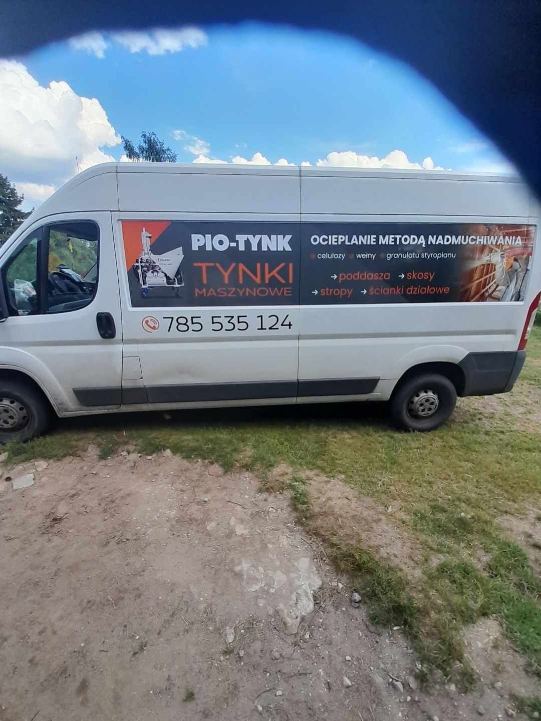 Wdmuchiwanie wełny /celulozy