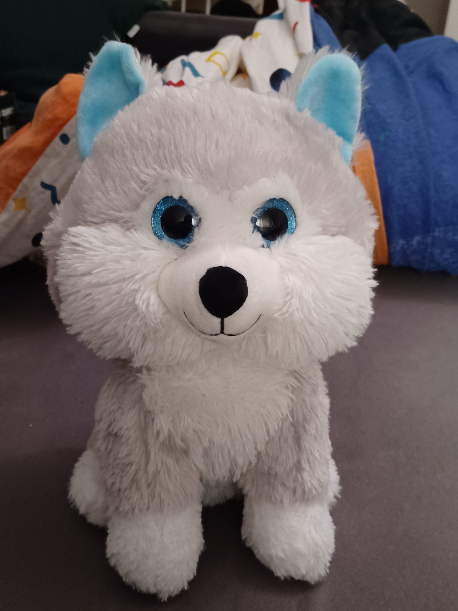 Maskotka husky piesek
