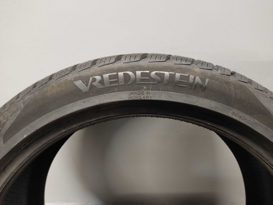 1x235/40R19 Vredestein Quatrac Pro +, 96Y XL, 2024 rok, NOWA