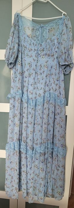 Asos błękitna długa sukienka w kwiatki
