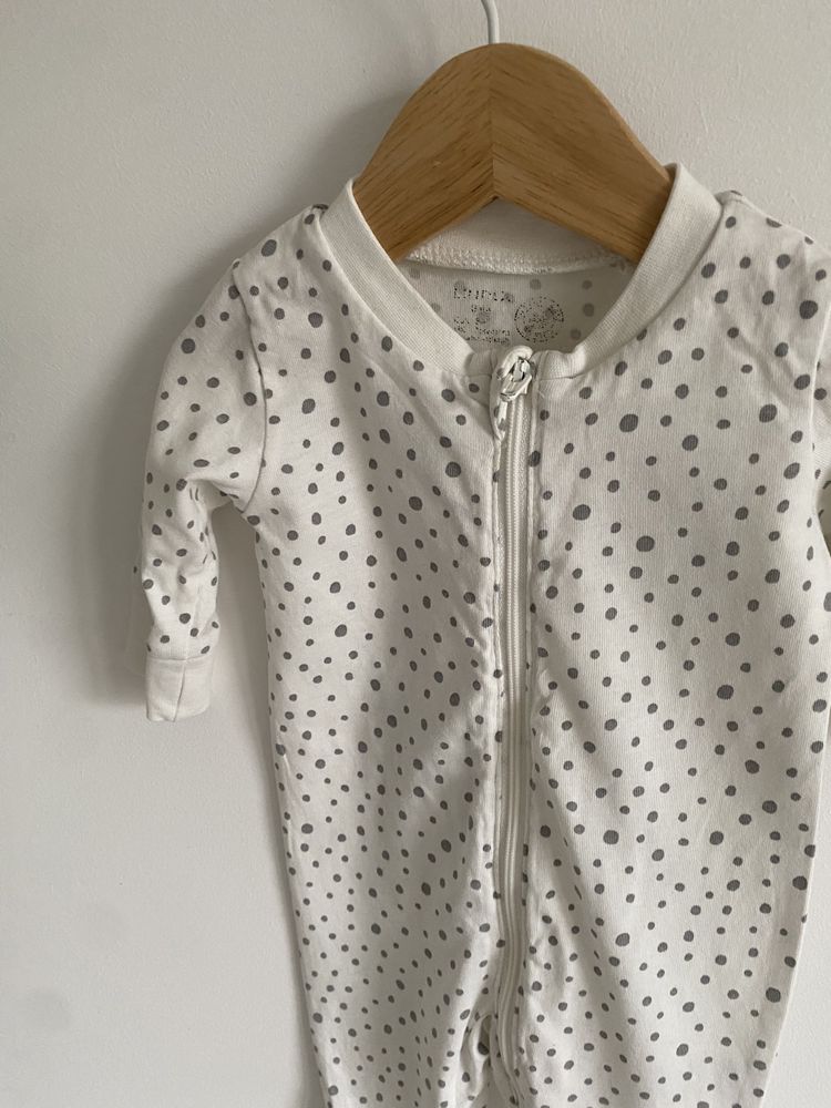 Pajac lindex 50/56 biały w kropki kotek szary
