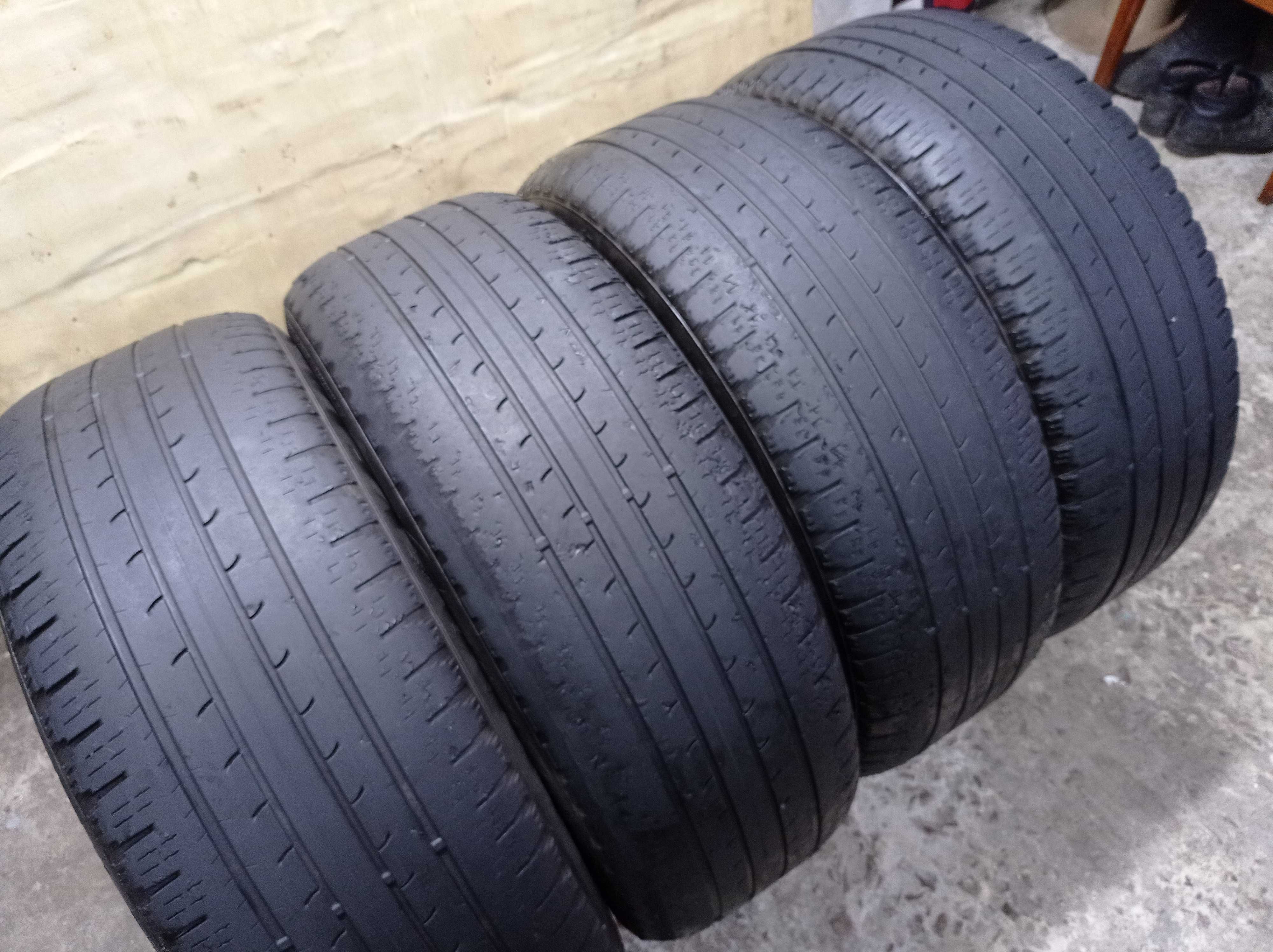 Розмір: 235/55/19 
Бренд: Goodyear Efficientgrip SUV
Стан: нормальний