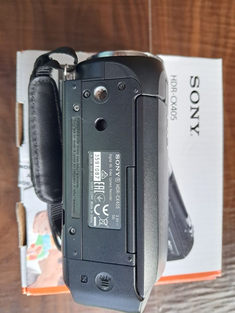 Kamera SONY HDR CX405 z etui