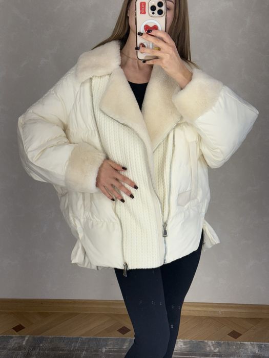 Дизайнерська пухова куртка з натуральною шерсттю, стан новий