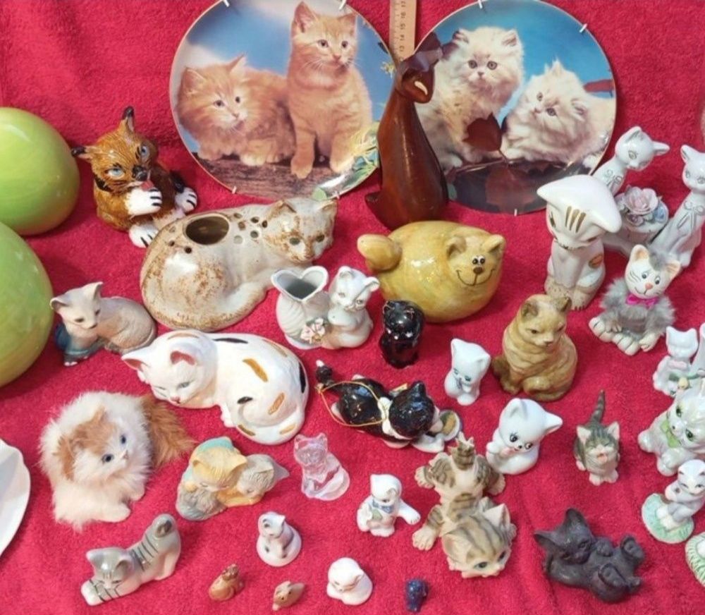 Кошки. Кошечки. Котята. Фигурки для детей. Много