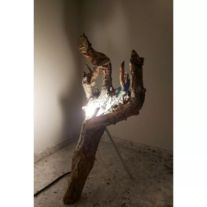 Lampa stołowa z drewna