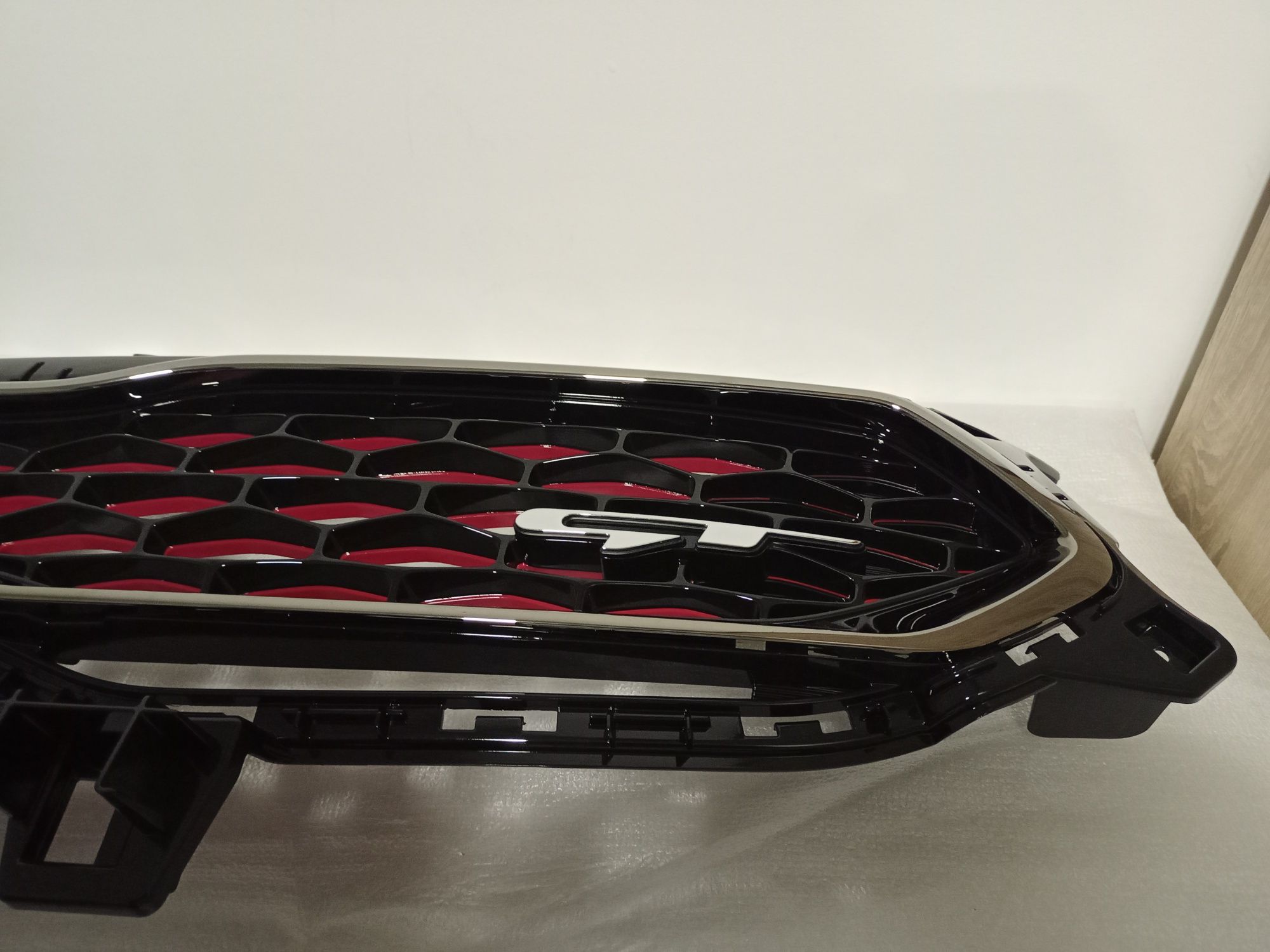 KAI CEED GT GT-LINE 18- atrapa grill