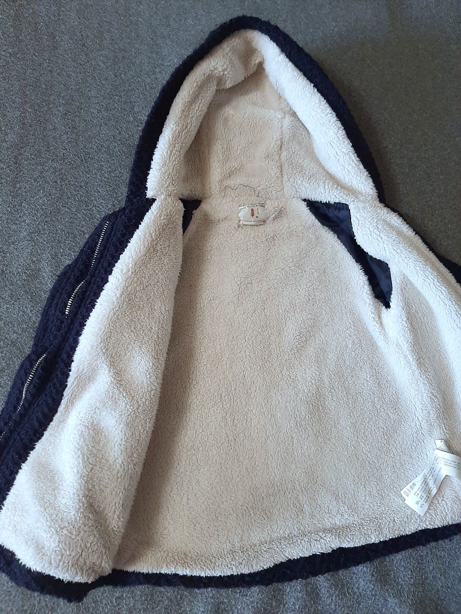 Верхняя одежда ,ZARА,для девочки вязаное пальто ,на 6 л
- Трикотаж для