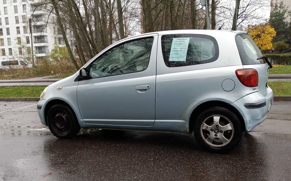 Yaris Lift  1.3 z długimi opłatami