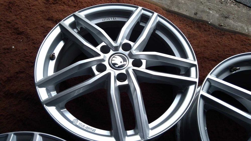 [IA] TIGUAN Golf SUPERB 7x17 Octavia A3 T-roc KAROQ Q2 YETI 5x112