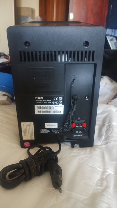 Leitor de: PEN/CD e rádio PHILIPS MCM166/12