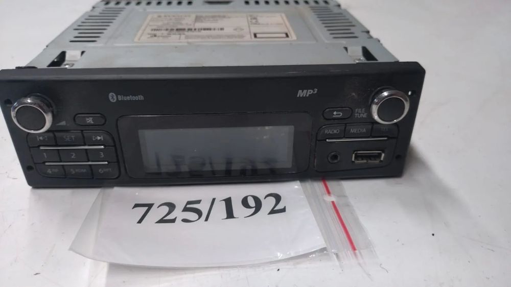 RADIO MASTER MOVANO NV400 10- 281158307R NO 725/192