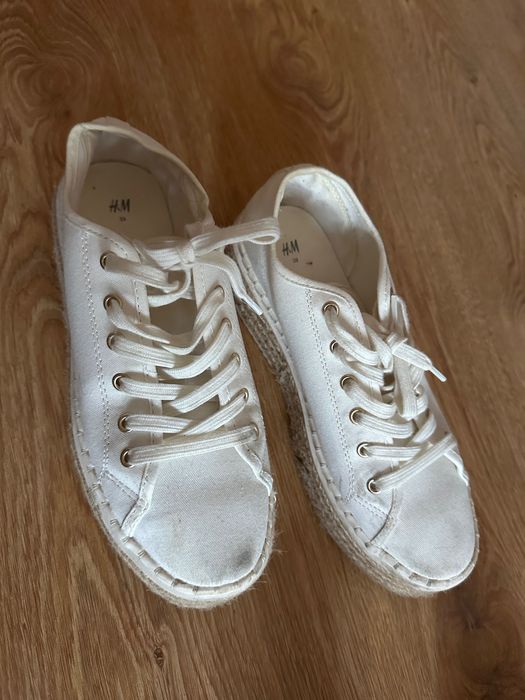 Buty na obcasie 39 dwie pary plus gratis