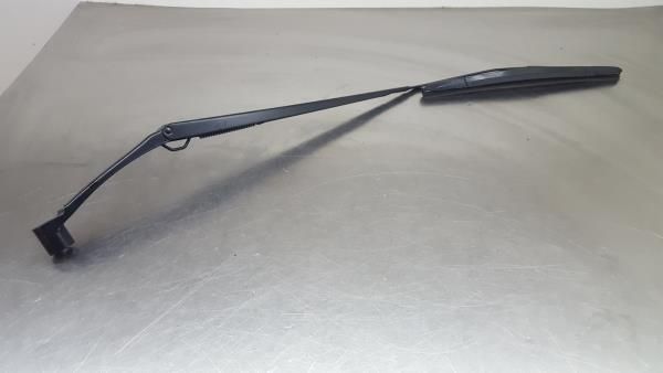 Haste / braço de escova limpa vidros frente direita NISSAN Micra V (K1