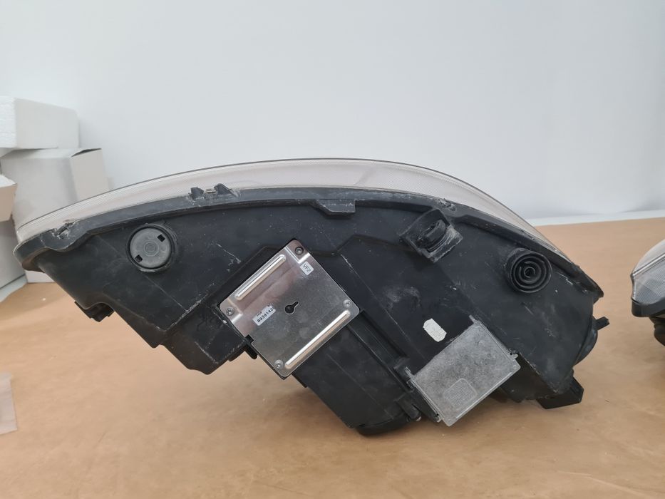 Opticas / Faróis Xenon Seat Leon 1p fase2