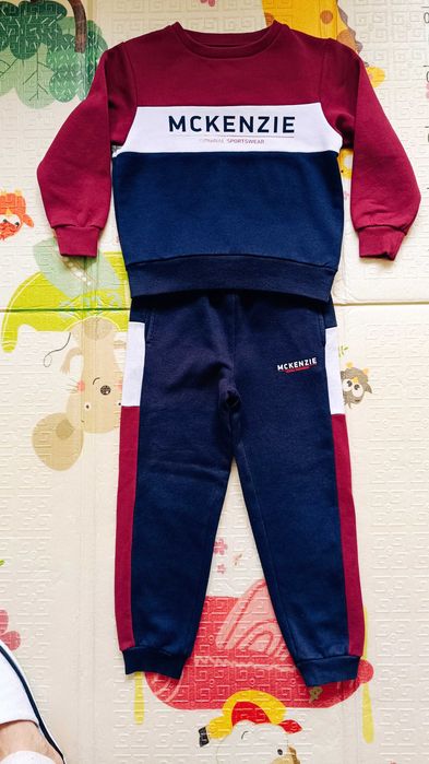 Лот теплих речей на 5-6 років, флісові кофти, джогери H&М,халат, штани