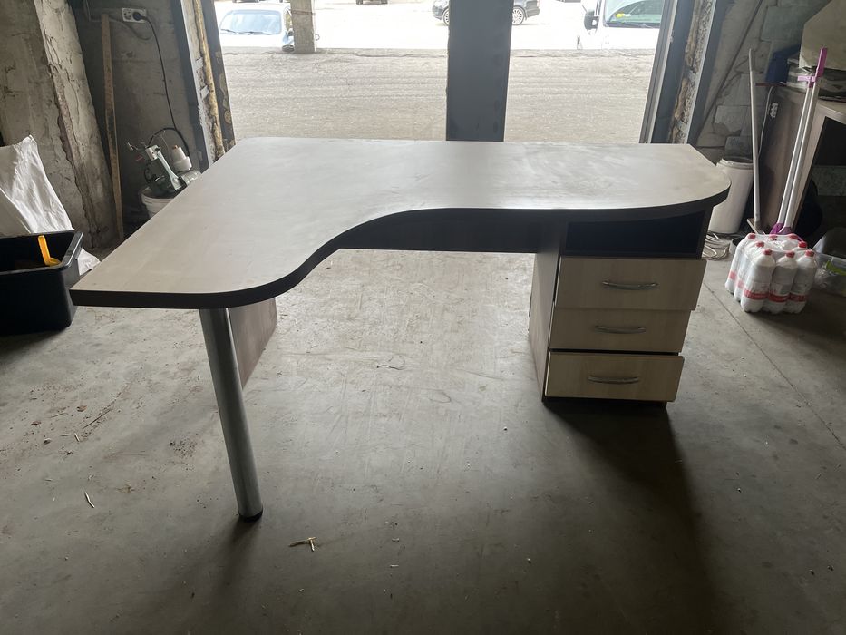 Стол писменный