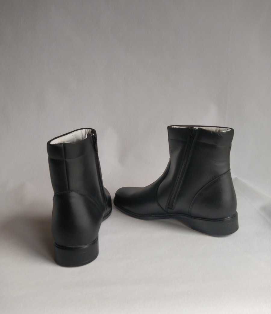 Buty botki skórzane jesień-wiosna-zima Rozmiar 25 i 25,5 (R 38-39)