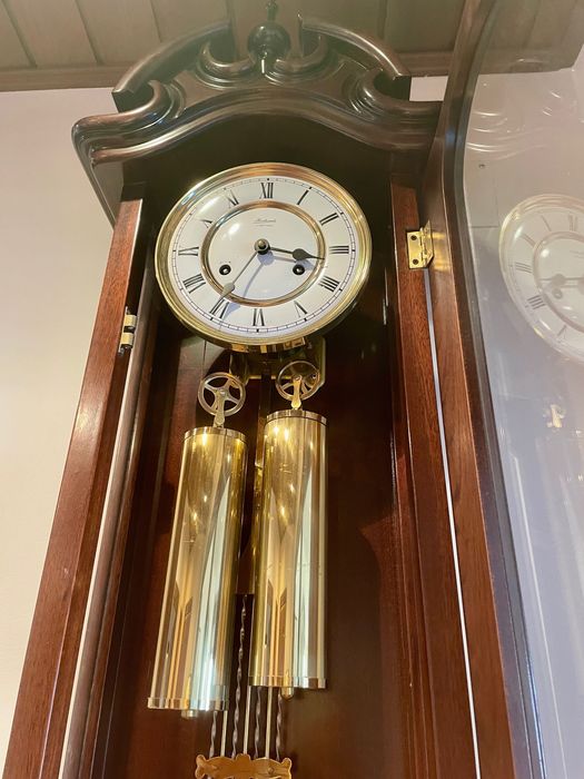 Relógio de parede de pêndulo