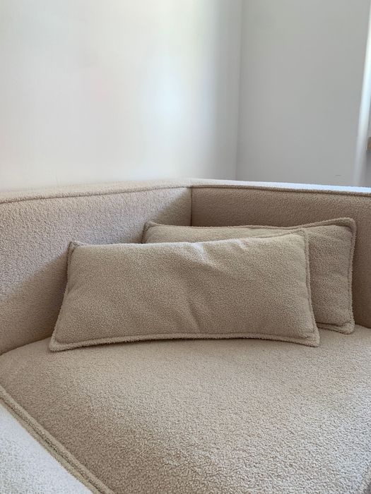 Sofá em tecido Bouclé