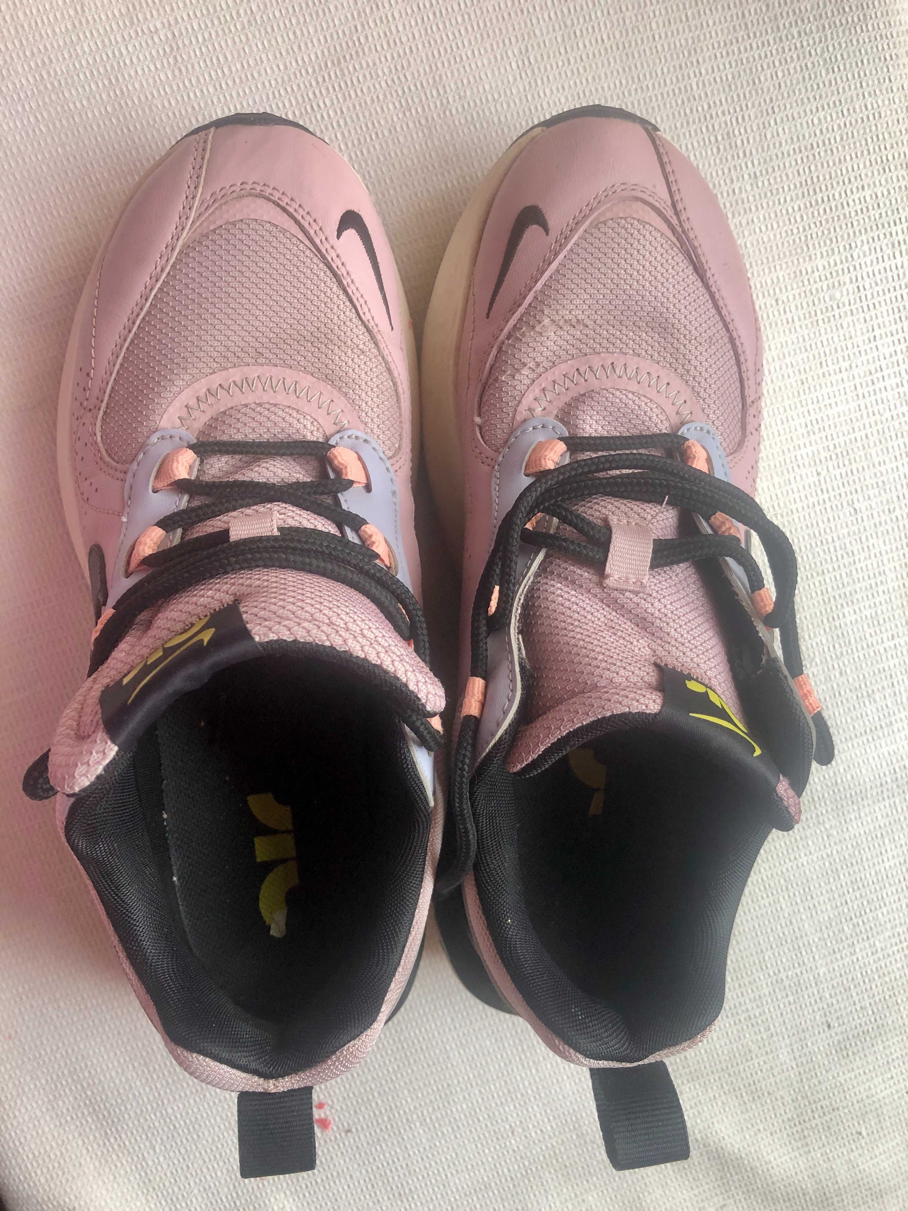 Кроссовки NIKE 36-37