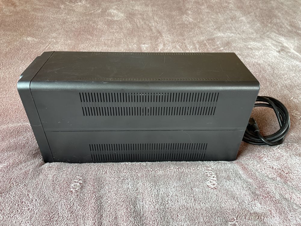 ИБП APC Easy-UPS BVX 1600LI-GR VA (Schuko)
