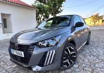 Peugeot e‑208 GT 2024 • 400 km • Câm. 360º • 10 000 km