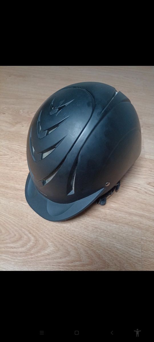 Kask jeździecki fouganza