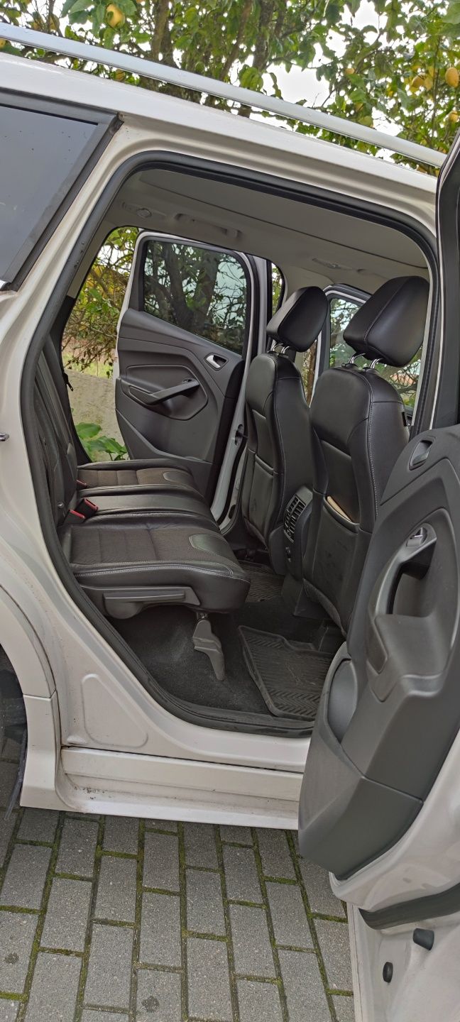 Ford Kuga 4x2 2.0tdci 150cv titanium
