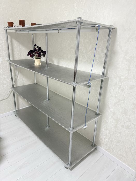 Стелаж для квітів з підсвіткою