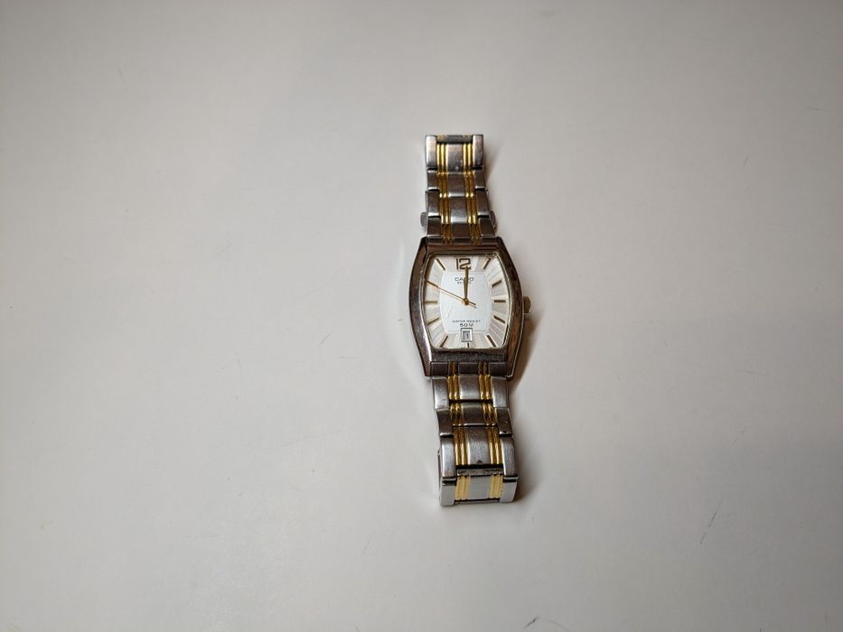 Чоловічий годинник Casio