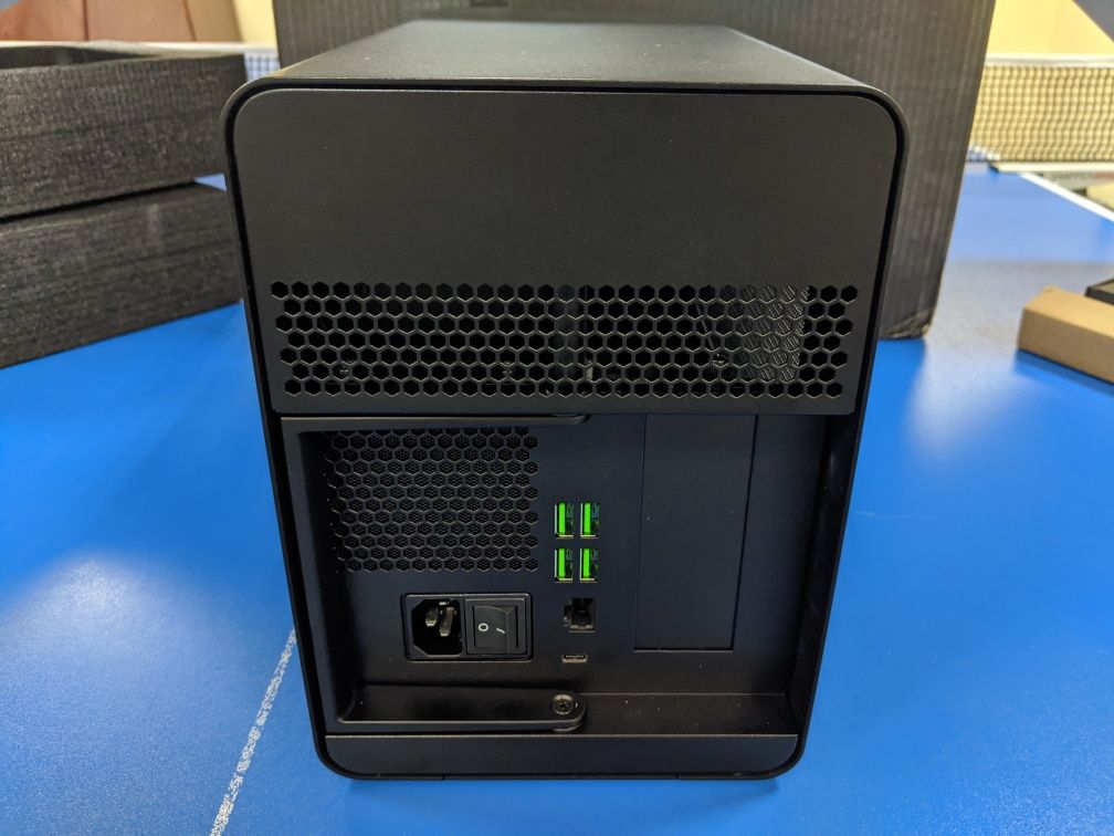 Razer Core X Chroma (open box) - бокс для внешней видеокарты eGPU eGFX