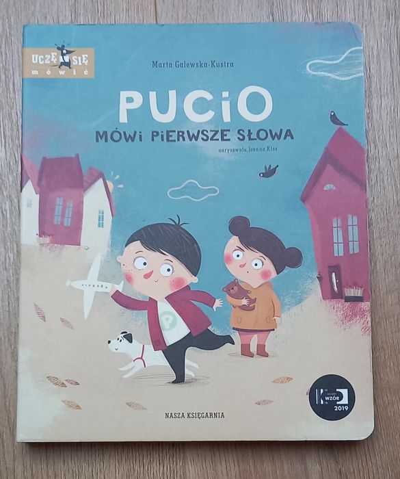 Książka Pucio mówi pierwsze słowa