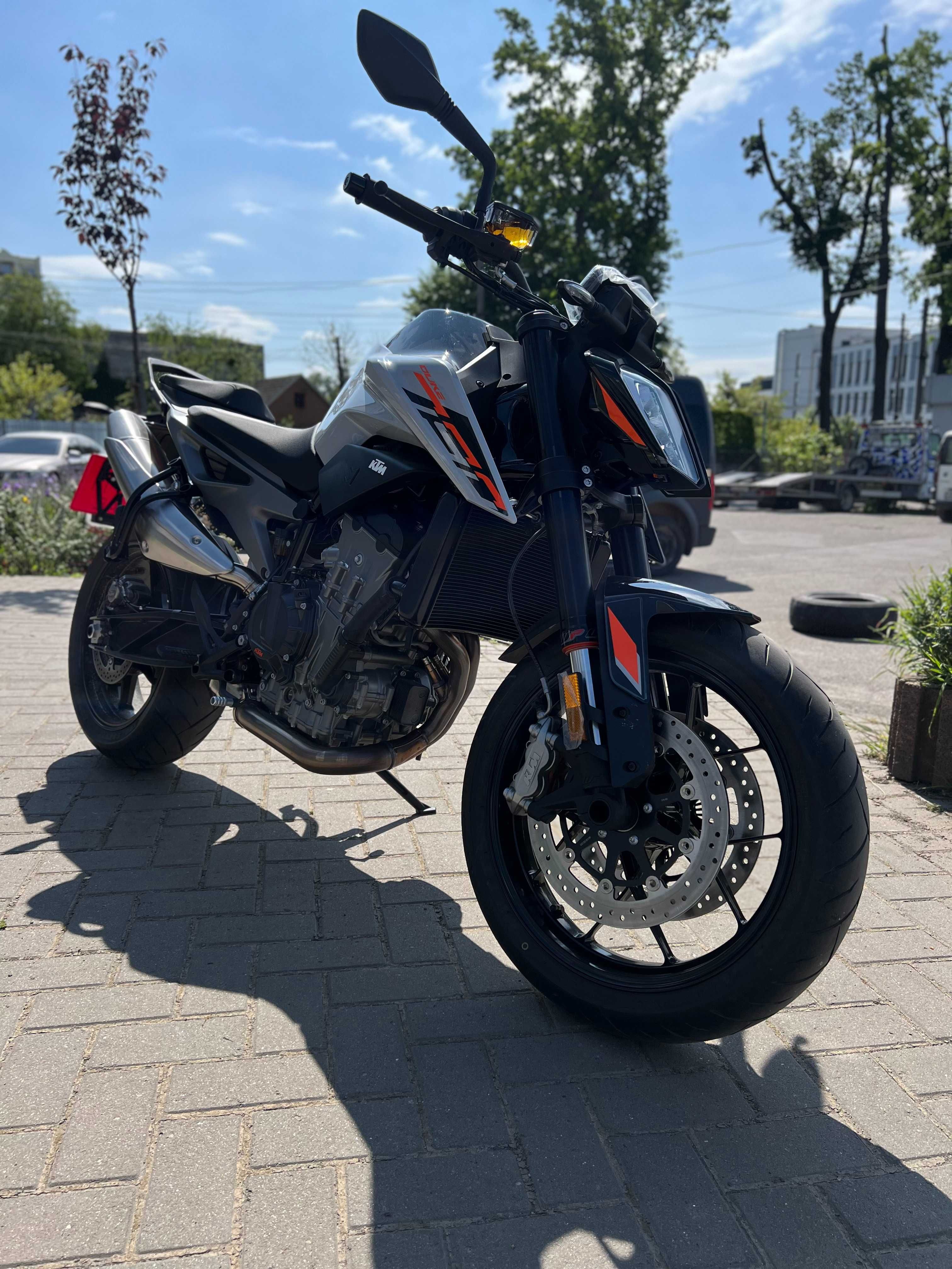 Мотоцикл KTM 790 Duke Silver