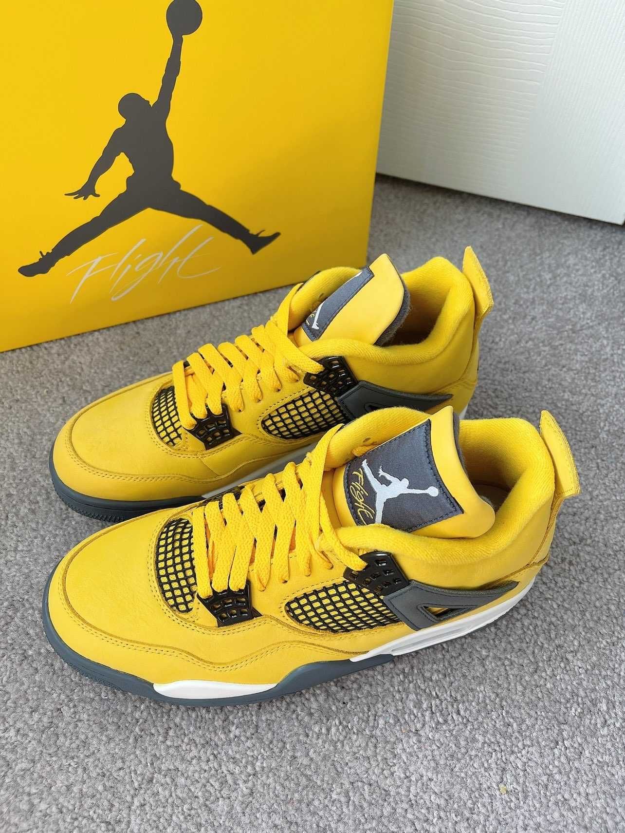 Jordan4Air4RetroLightning UnisexTrampki R.37.5