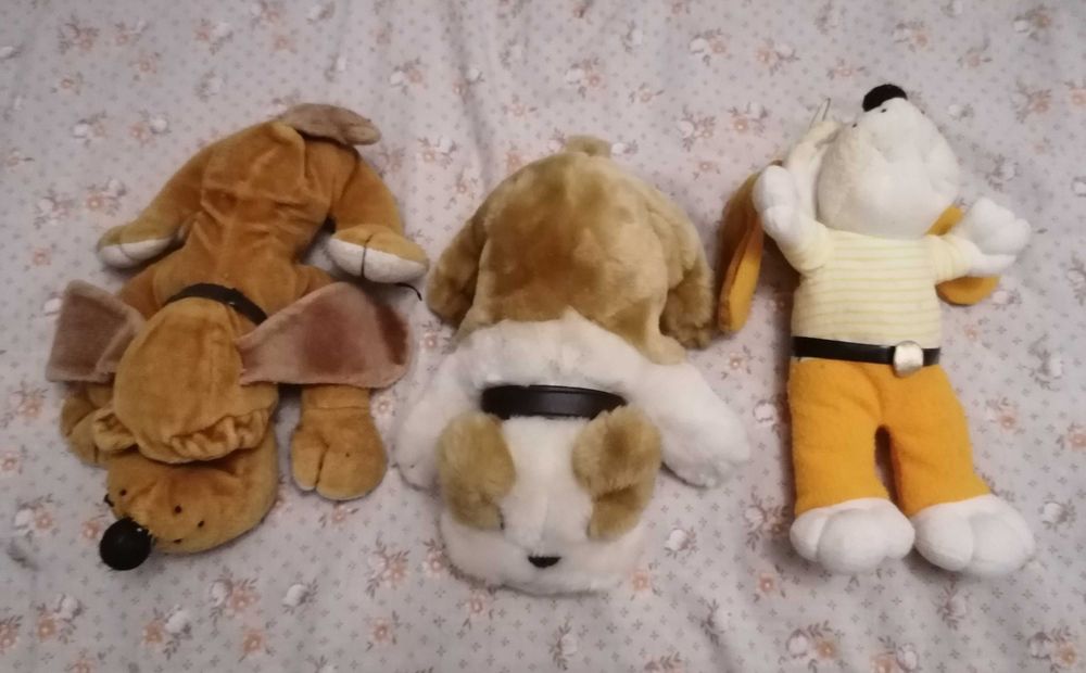 3 Peluches de Cãezinhos