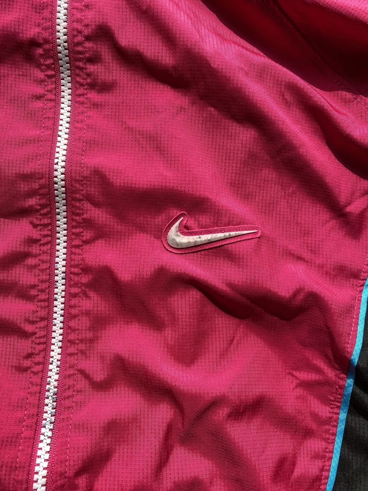 Чоловіча вітровка найк Nike Throwback Fireberry  jacket