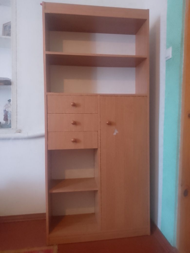 Продам шафу, книжну шафку та столик