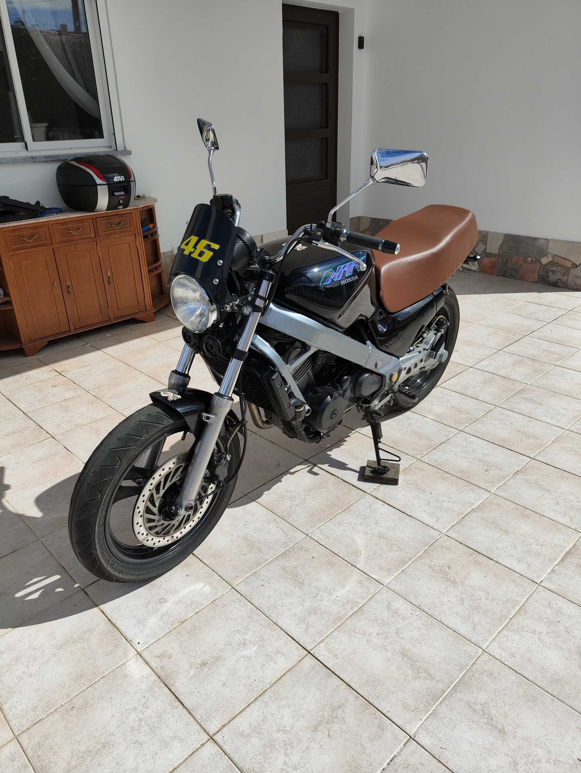 Mota Honda NTV 650 para vender
