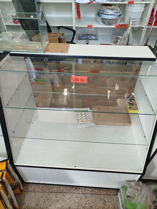 Торгові прилавки