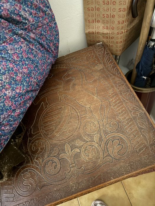 Bau antigo, em bom estado