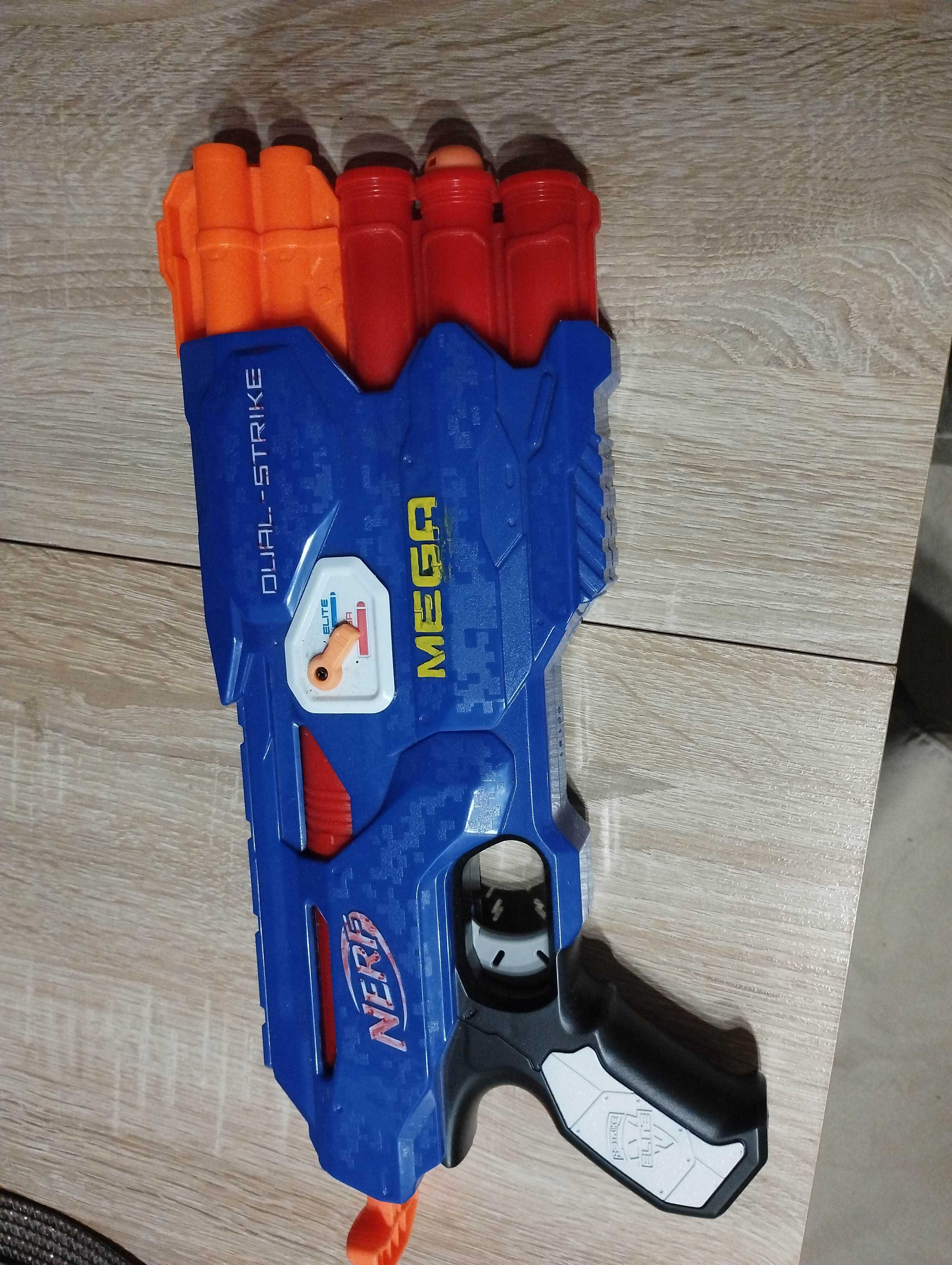 Nerf dual-strike