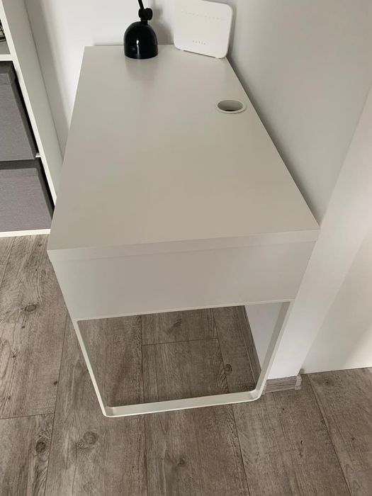 Biurko Micke Ikea ze szufladą  stan idealny,