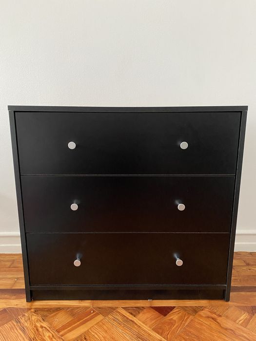 Cupboard negro com 3 gavetas