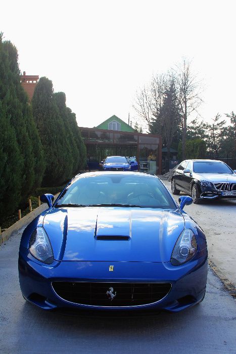 Аренда (прокат) автомобиля Ferrari California