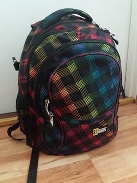 Plecak szkolny młodzieżowy ST.RIGHT w tęczową kratę